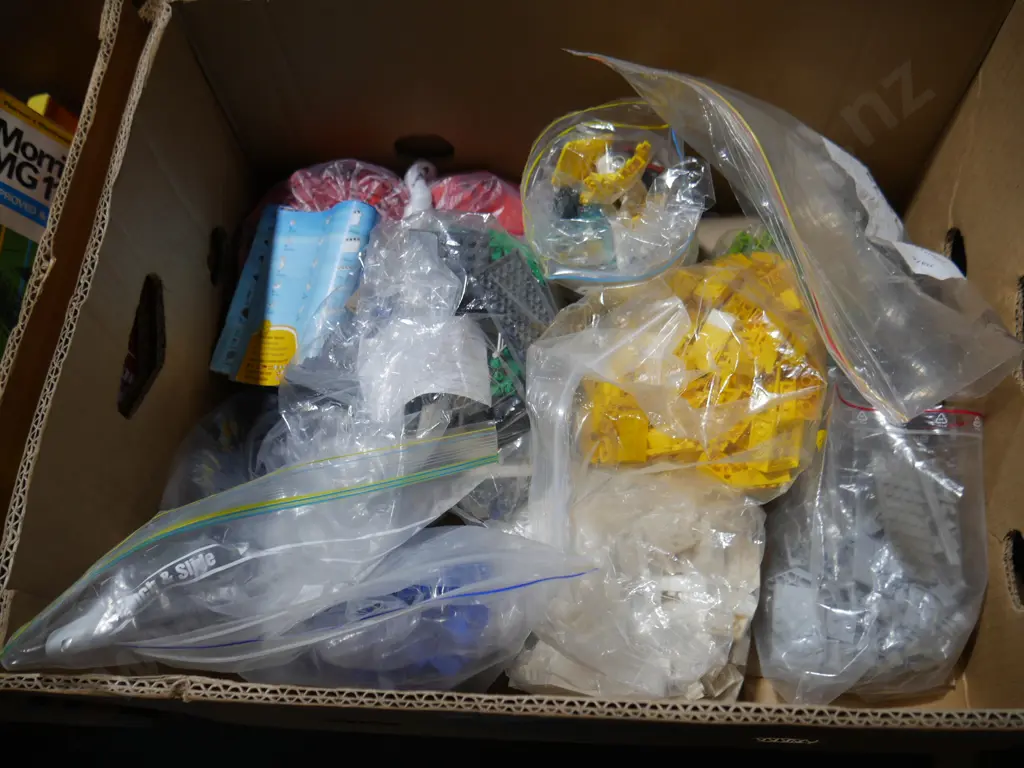 Assorted Lego bricks Image 1++