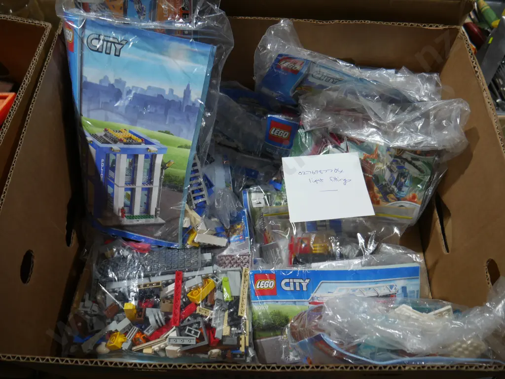 Assorted LEGO sets Image 1++
