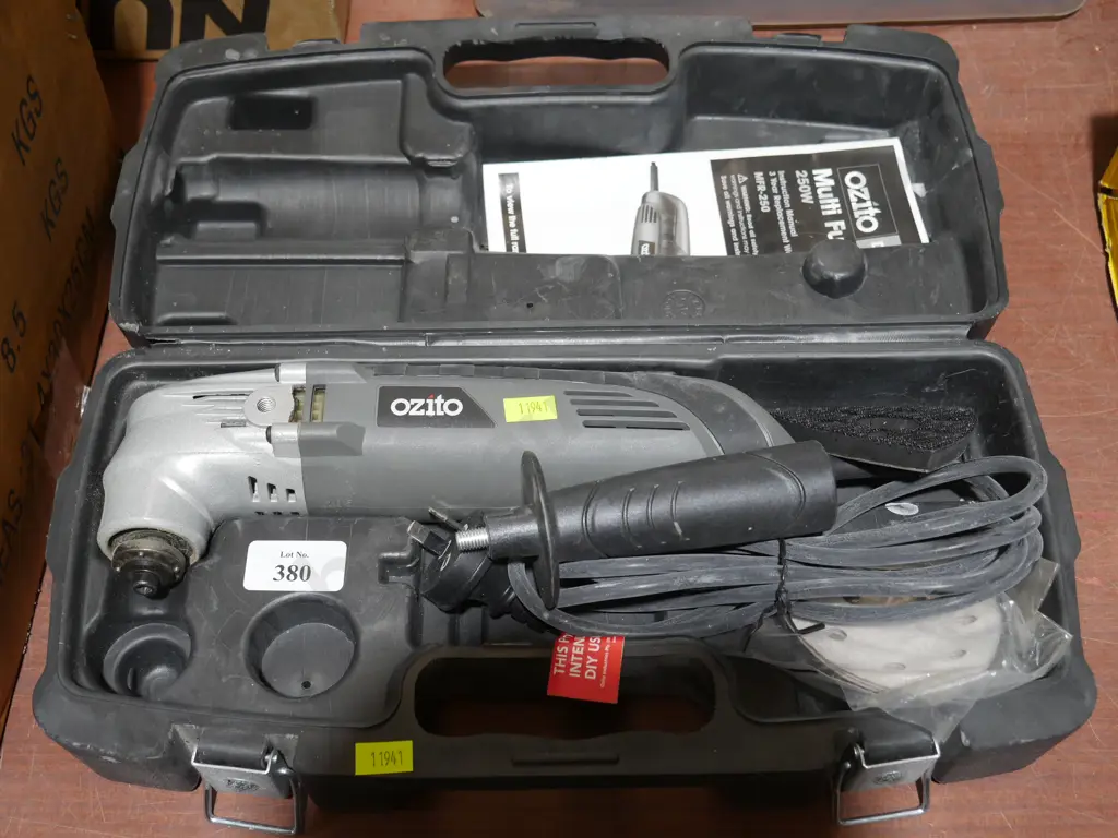 Ozito multi-tool Image 1++