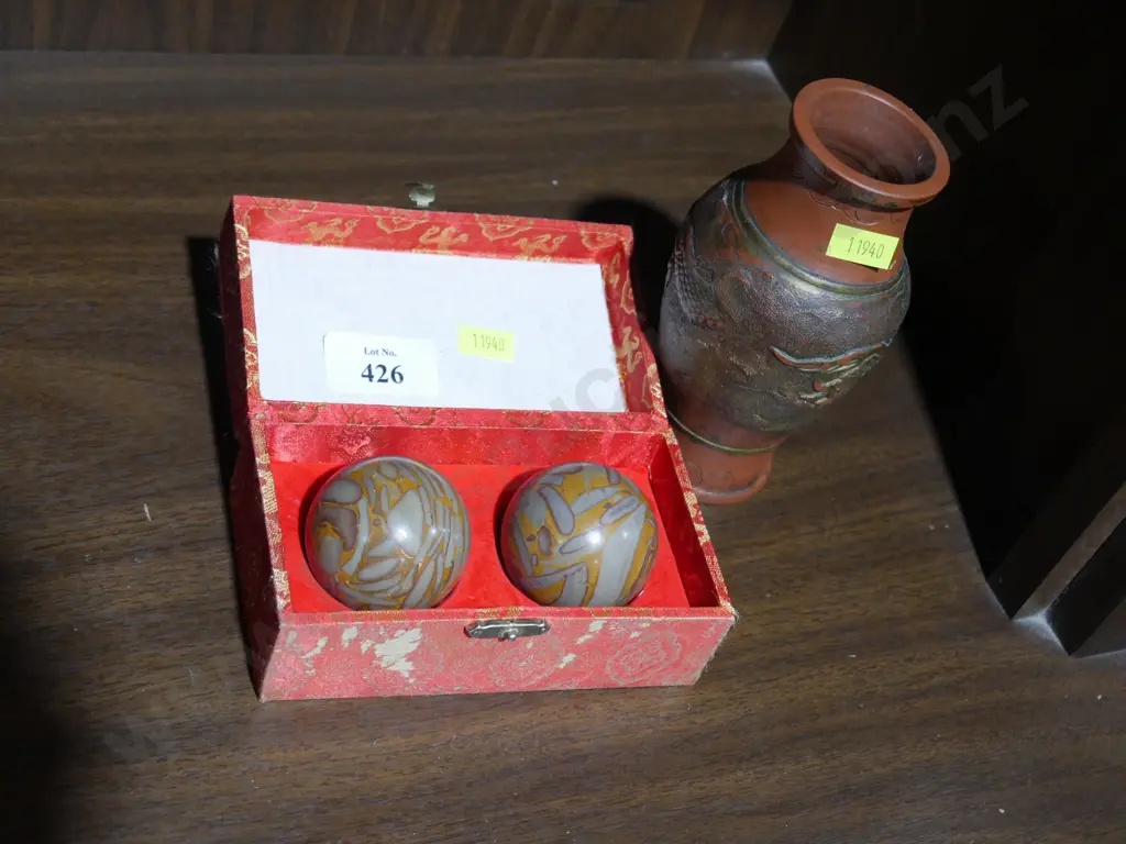 Nuwa stone spheres and vase Image 1++