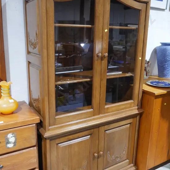 Display cabinet