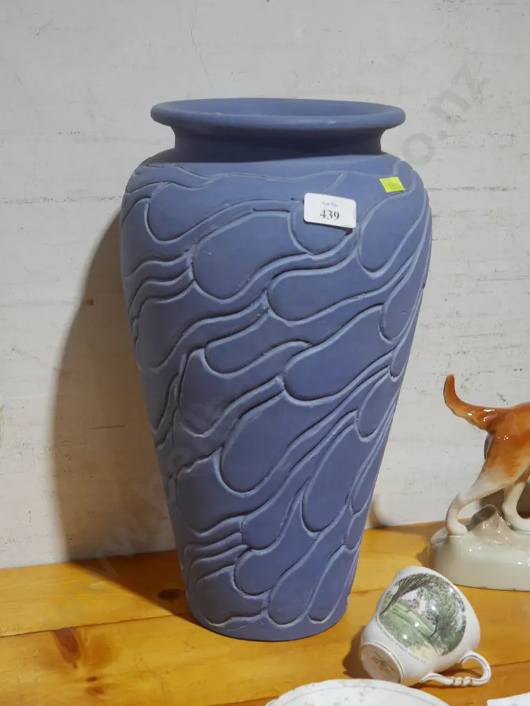 Blue pottery vase Image 1++