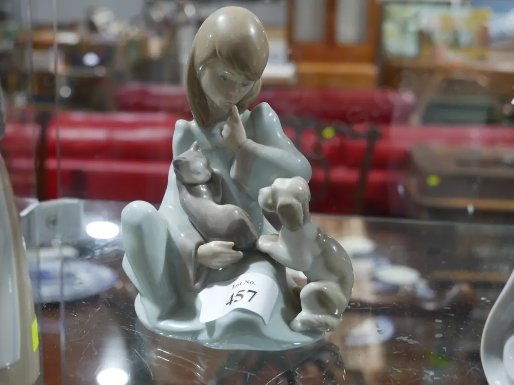 Lladro ornament Image 1++