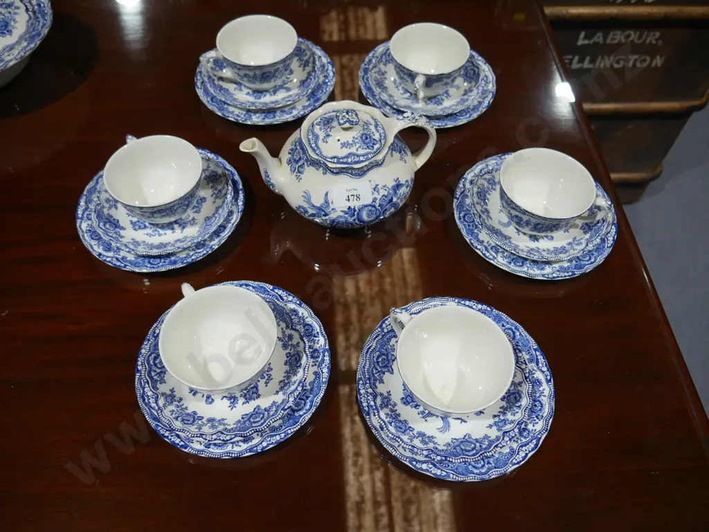 Crown Ducal "Bristol" tea set Image 1++