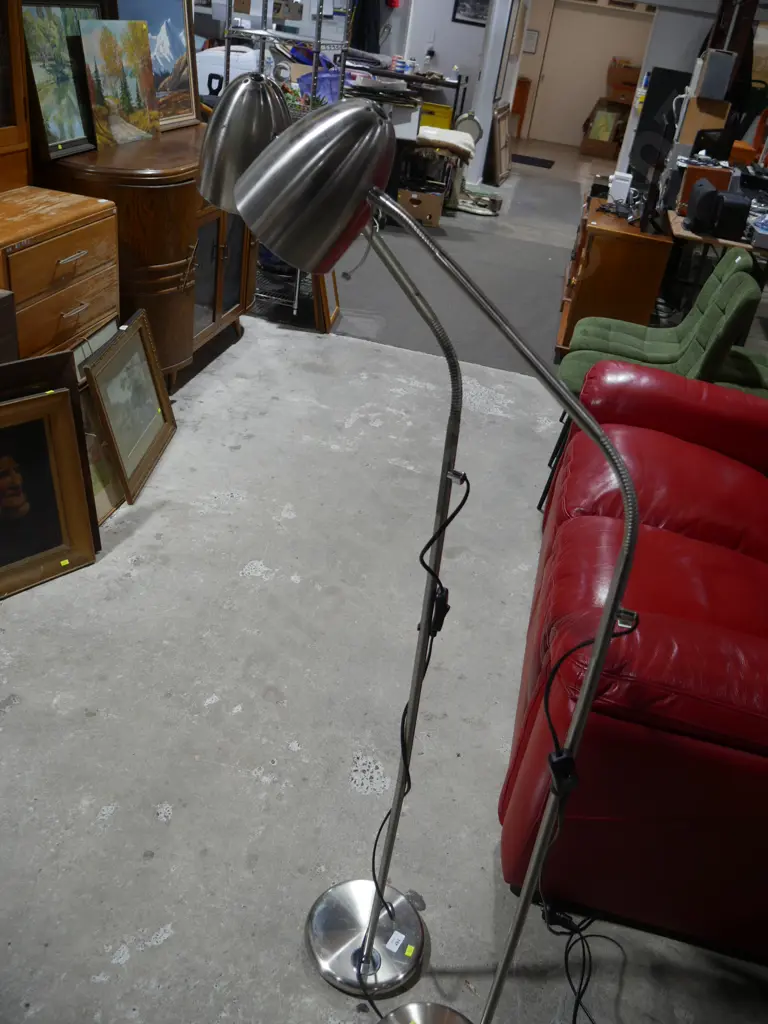 Pair of floor lamps Image 1++