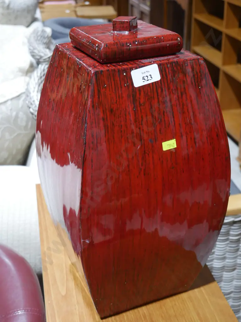 Red lidded vase Image 1++