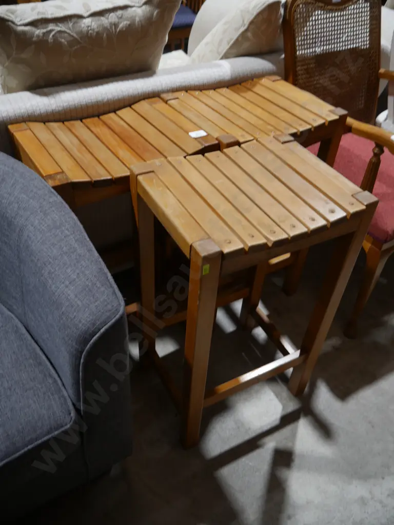 3 wooden bar stools Image 1++