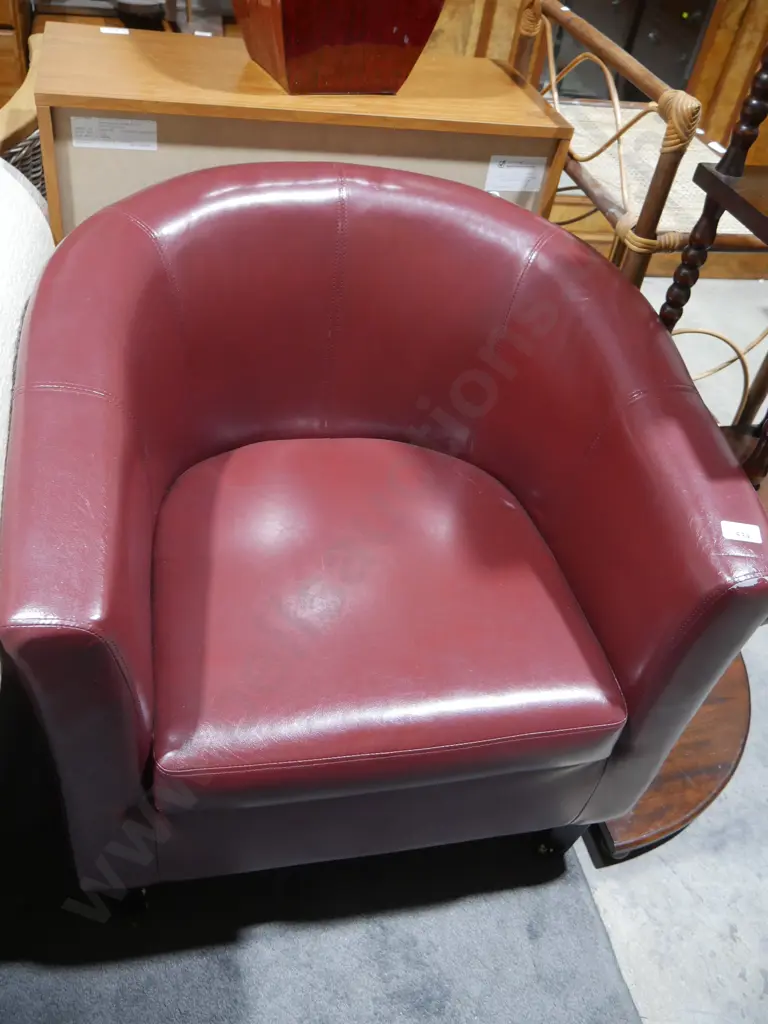 Tub chair Image 1++