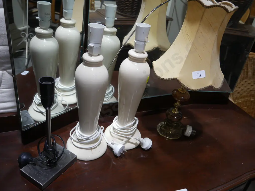 4 table lamps Image 1++