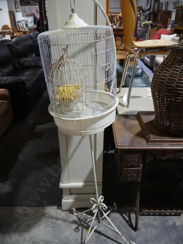 Bird cage on stand Image 1++