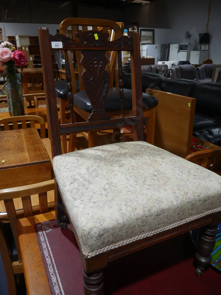 Vintage chair Image 1++