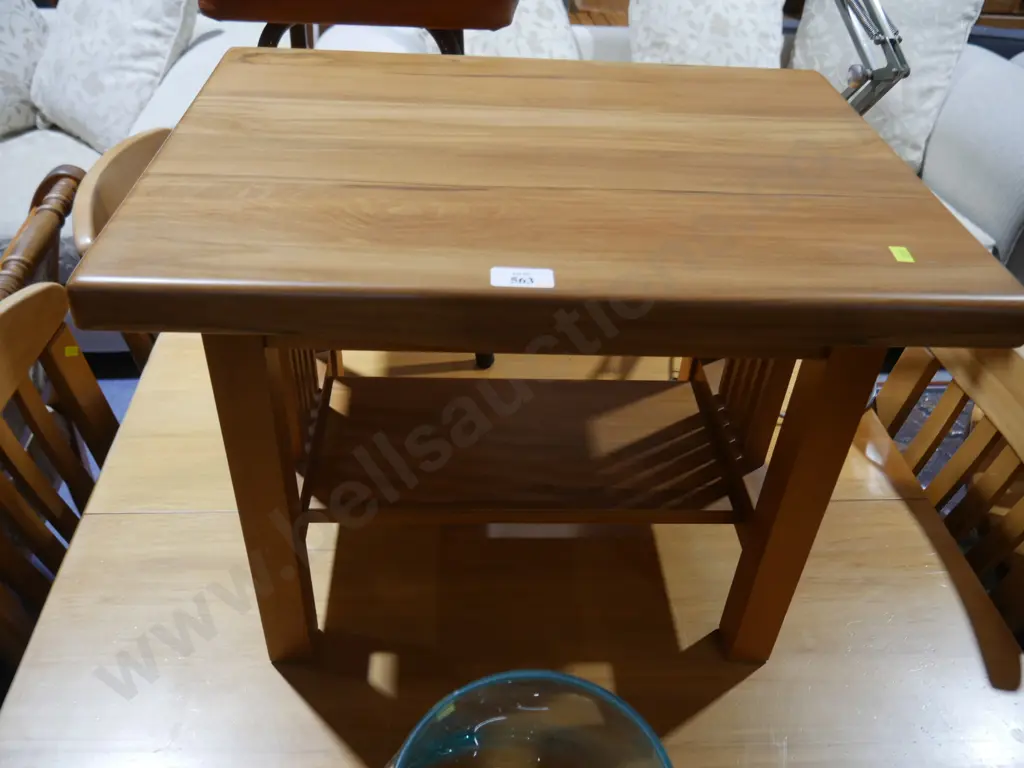 Solid wood occasional table Image 1++