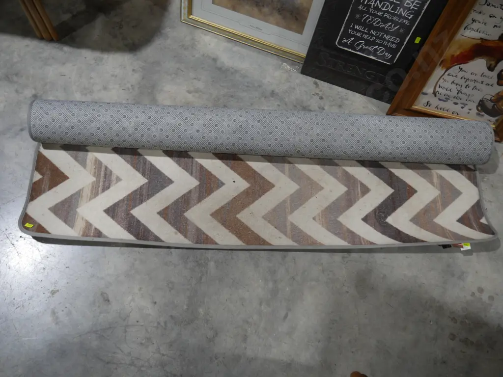 Floor rug Image 1++
