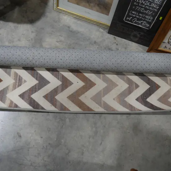 Floor rug