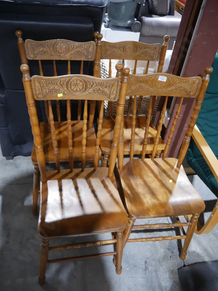 Four dining chairs Image 1++