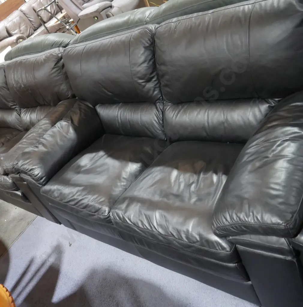 Leather 2 seater settee Image 1++