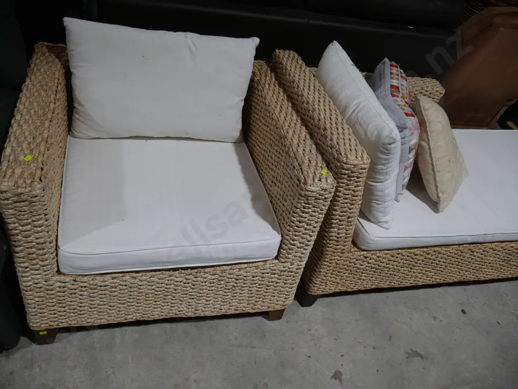 3 piece wicker lounge suite Image 1++