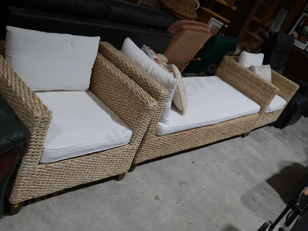 3 piece wicker lounge suite Image 1++