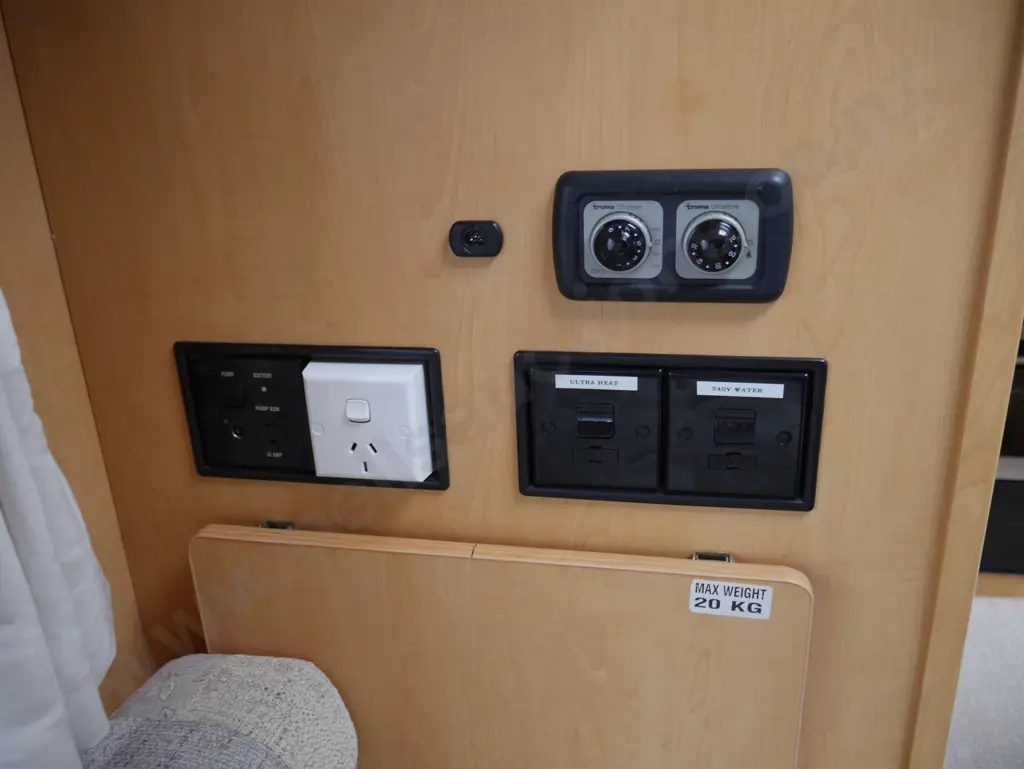 Elddis Avante Caravan 2007 Image 1++