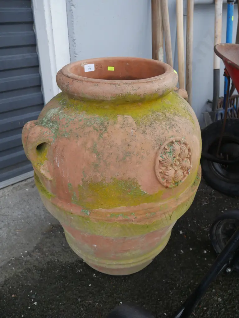 Large plant pot Image 1++