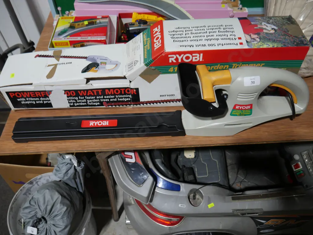 Ryobi electric hedge trimmer Image 1++