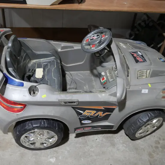 Child's electric battery car
