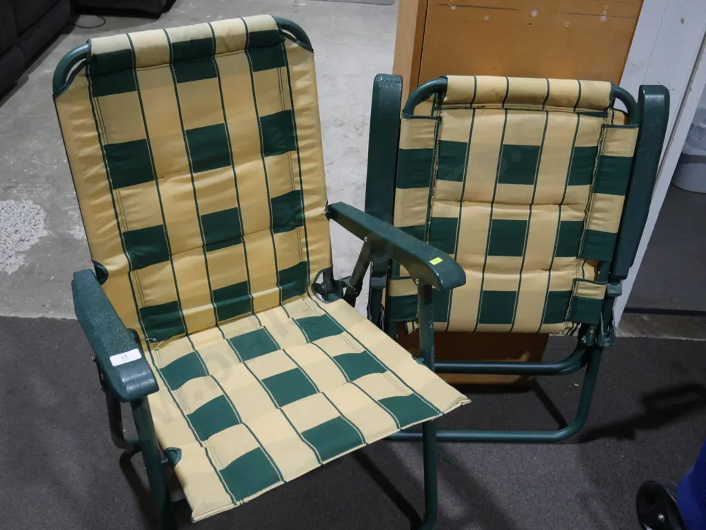 2 camp chairs Image 1++