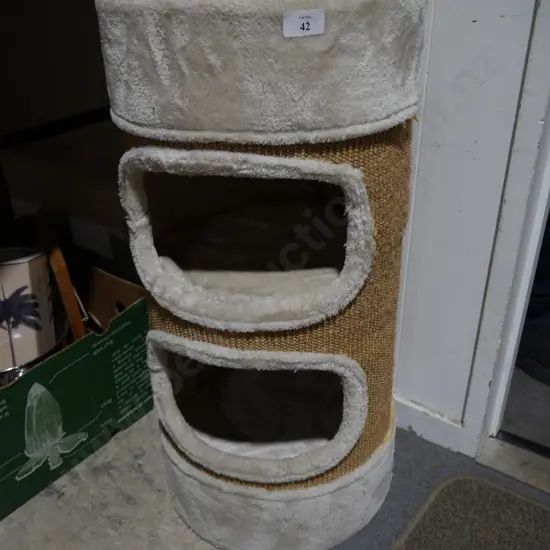 Cat scratching barrel