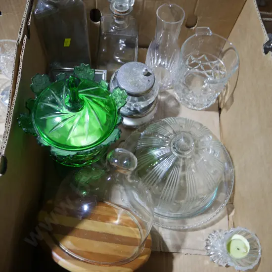 Assorted glassware