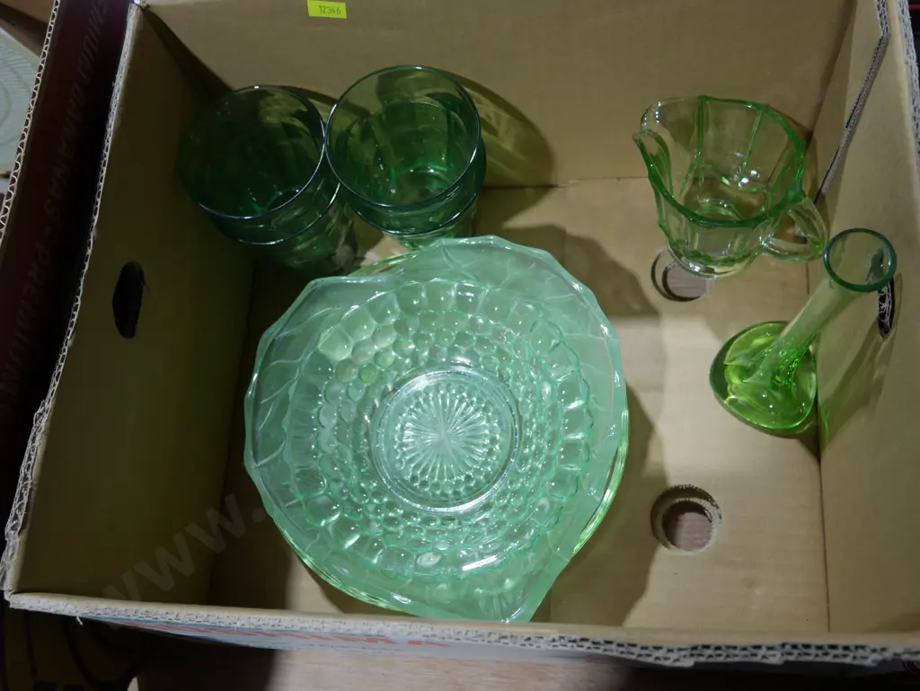 Assorted glassware Image 1++