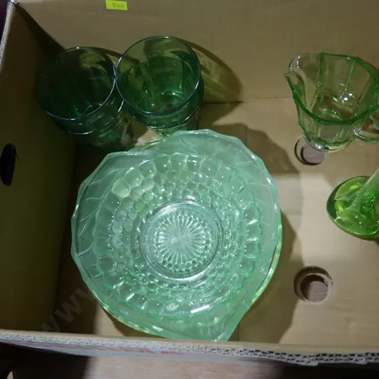 Assorted glassware