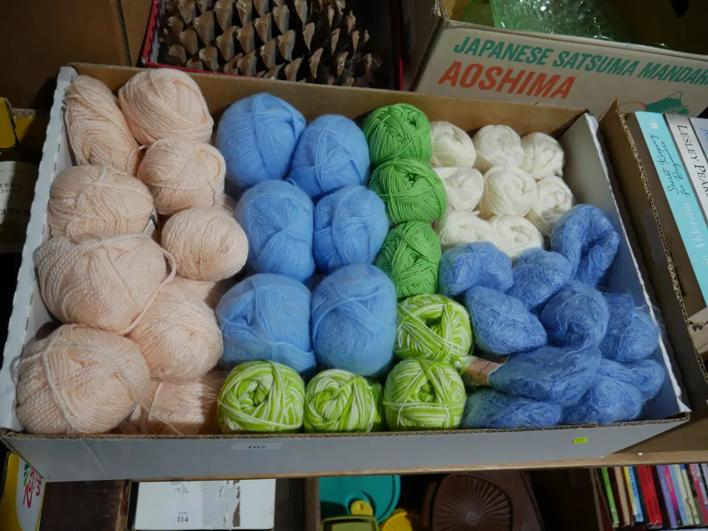 Knitting wool Image 1++