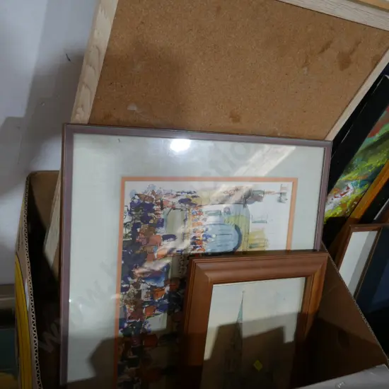 Art and cork boards