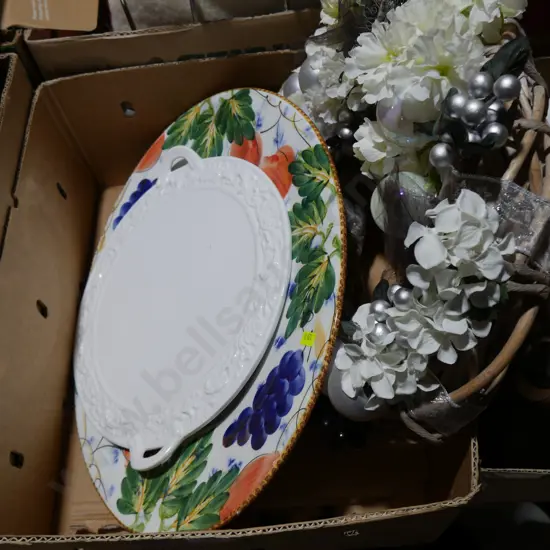 Serving platters and wreath