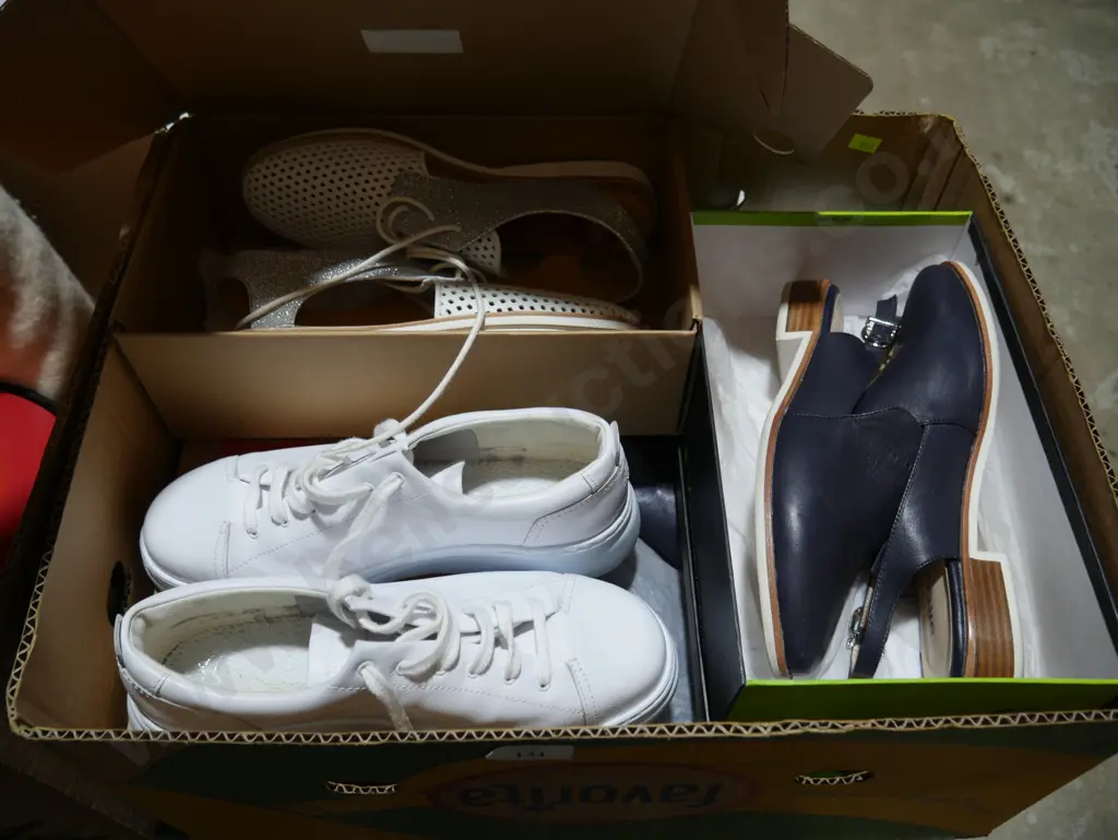 Assorted shoes Image 1++
