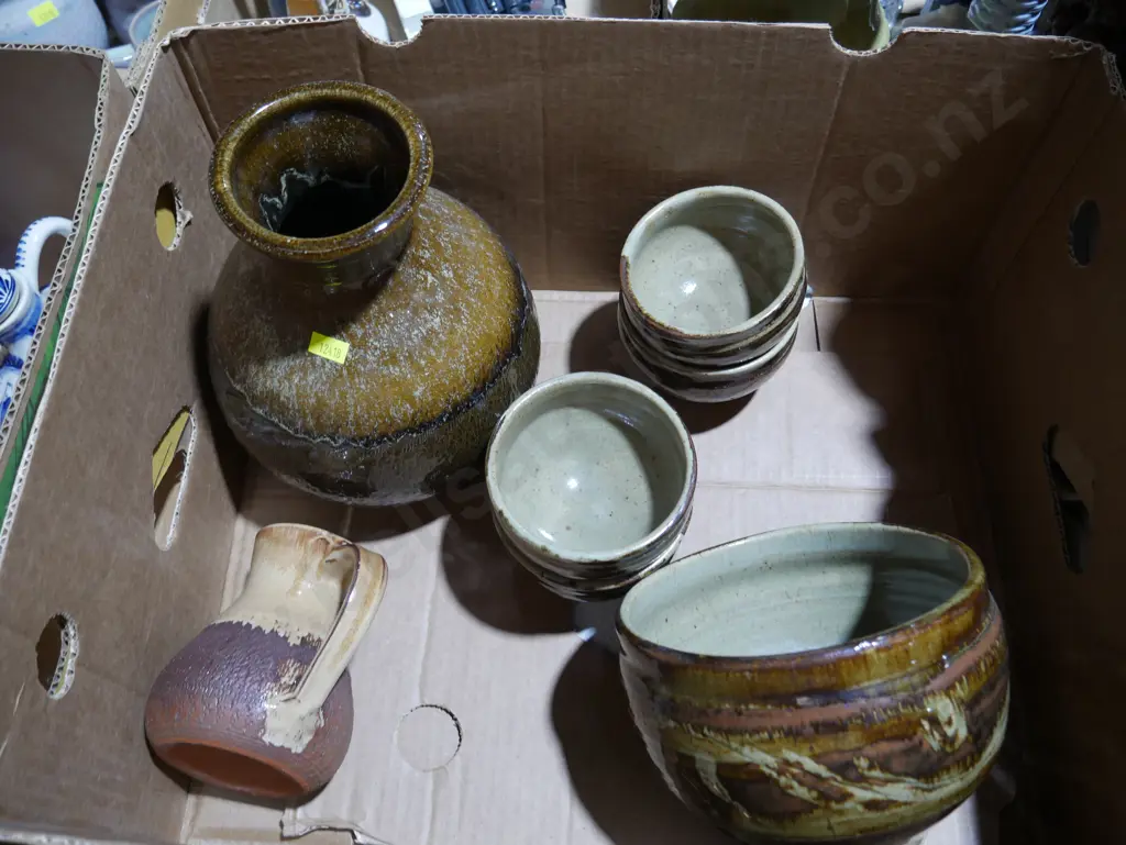 Pottery Image 1++