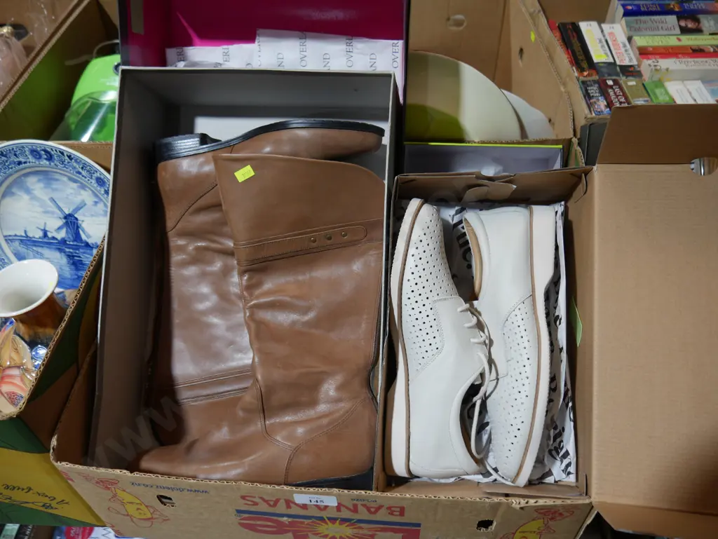Assorted shoes and boots Image 1++