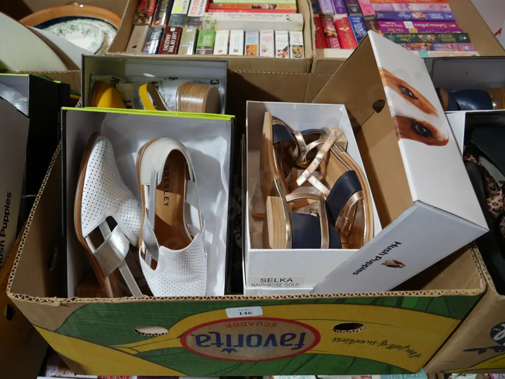 Assorted shoes Image 1++