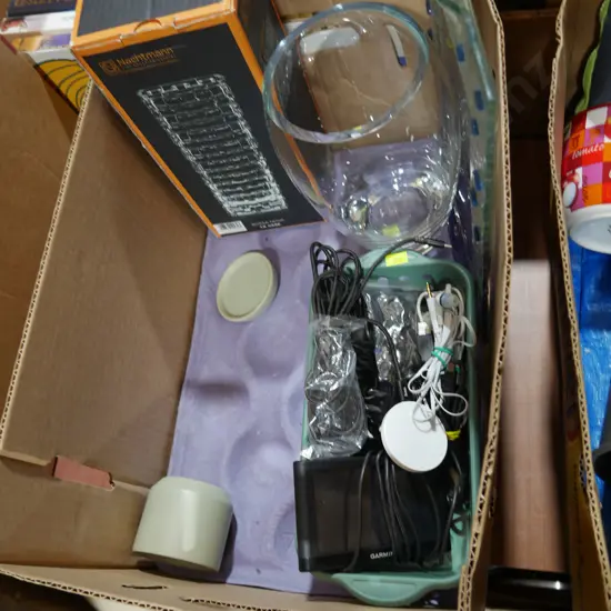 Assorted cables, vase etc