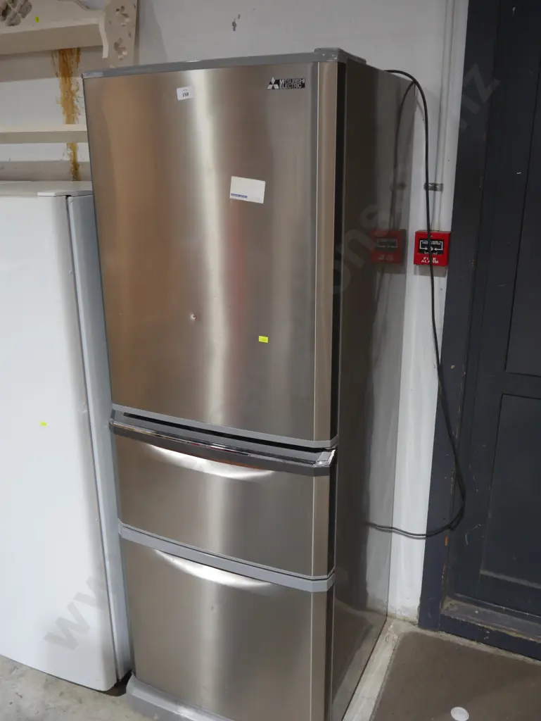 Mitsubishi  fridge freezer Image 1++