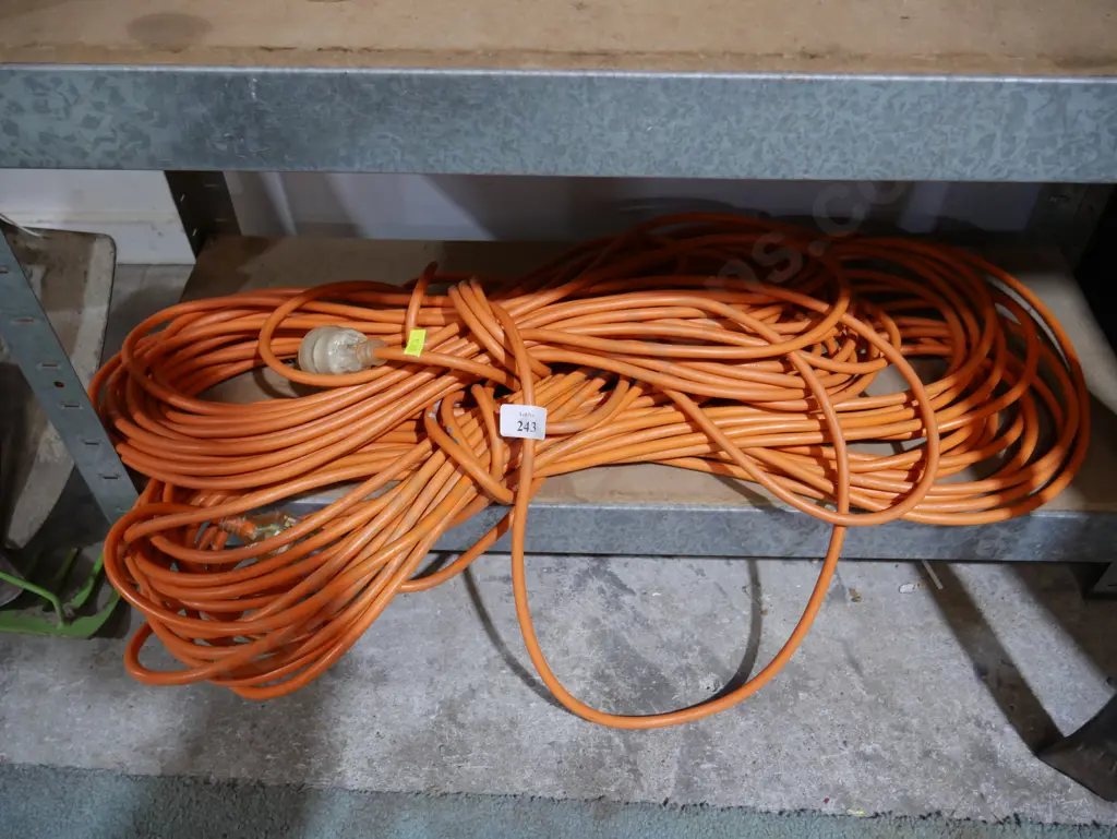 Two extension chords Image 1++