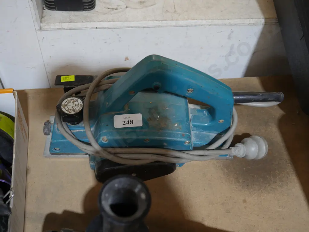 Makita planer Image 1++