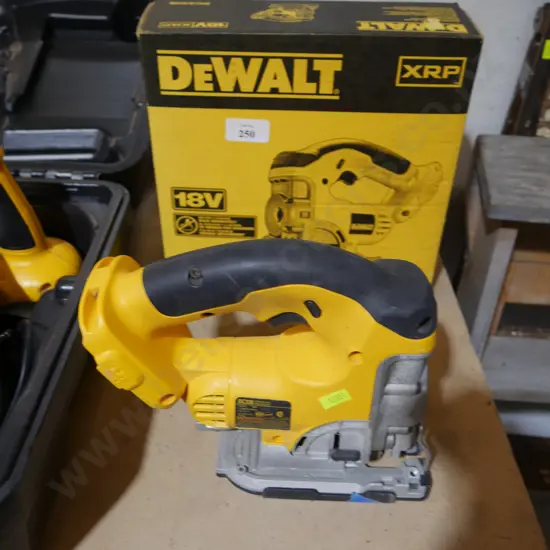 DeWalt jigsaw - skin only