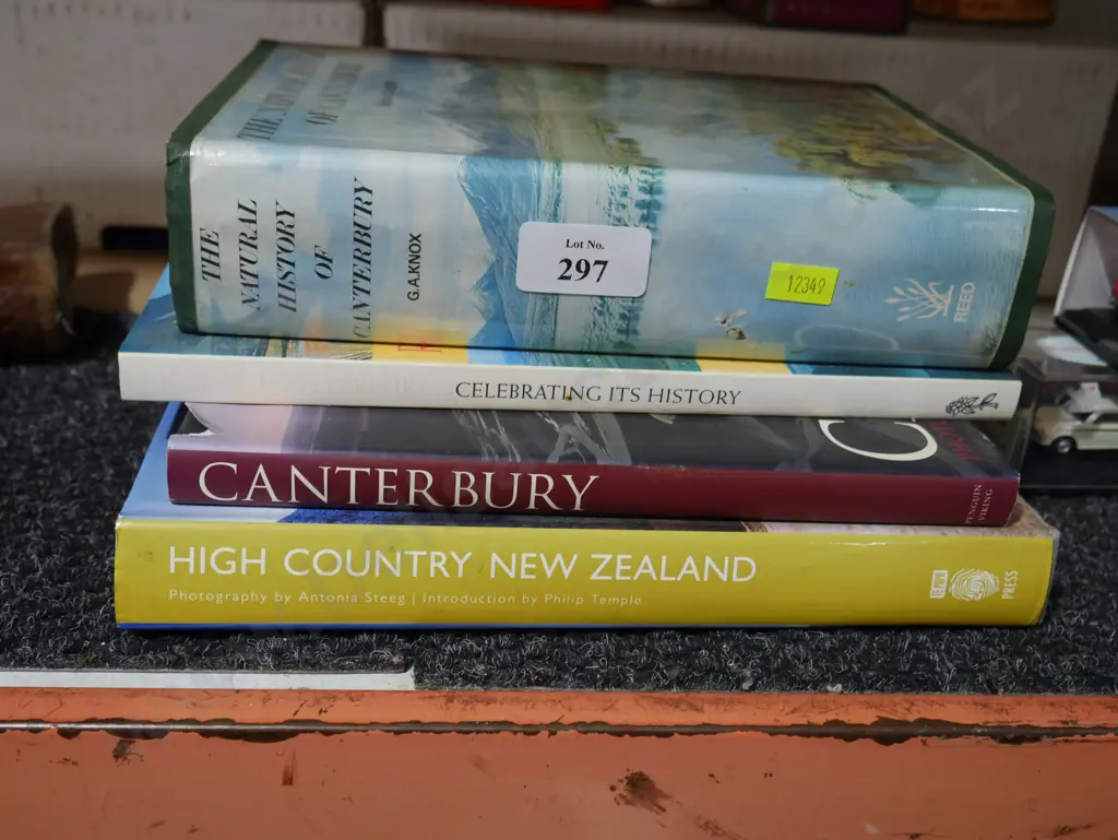 Books - New Zealand Image 1++