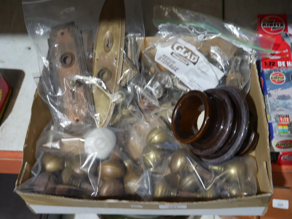 Brass door handles etc Image 1++