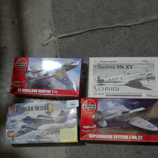 4 kitset model planes