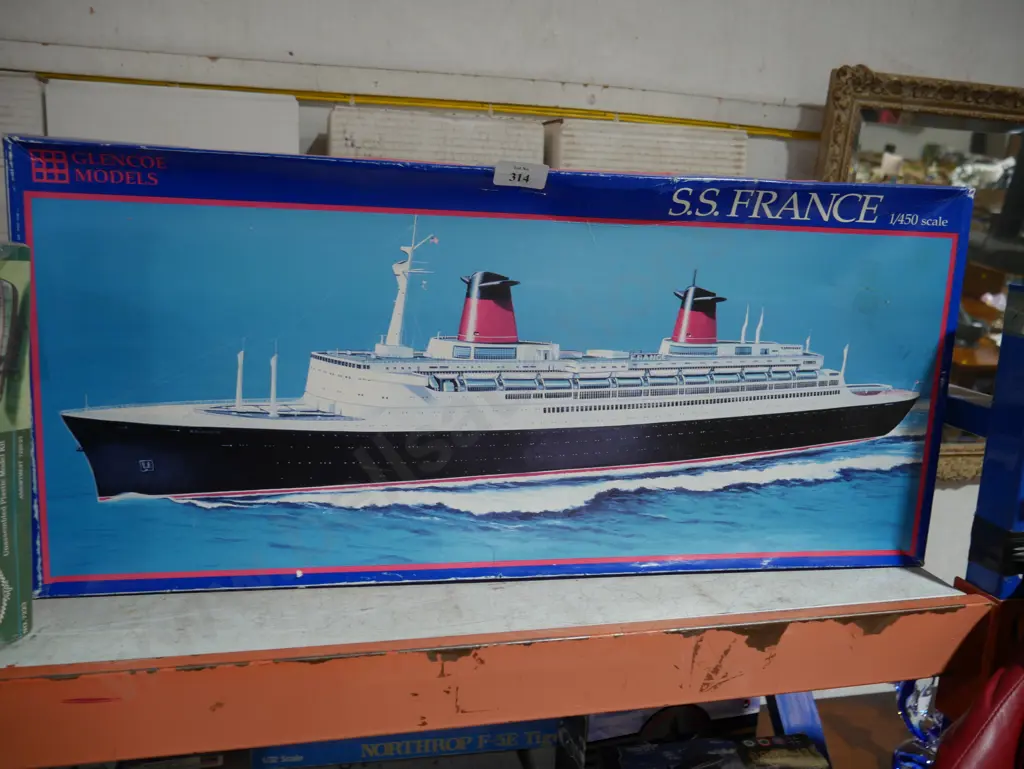 Model SS France ship Image 1++