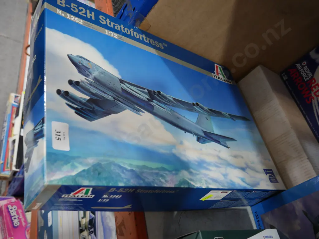 Model b – 52h stratofortress Image 1++