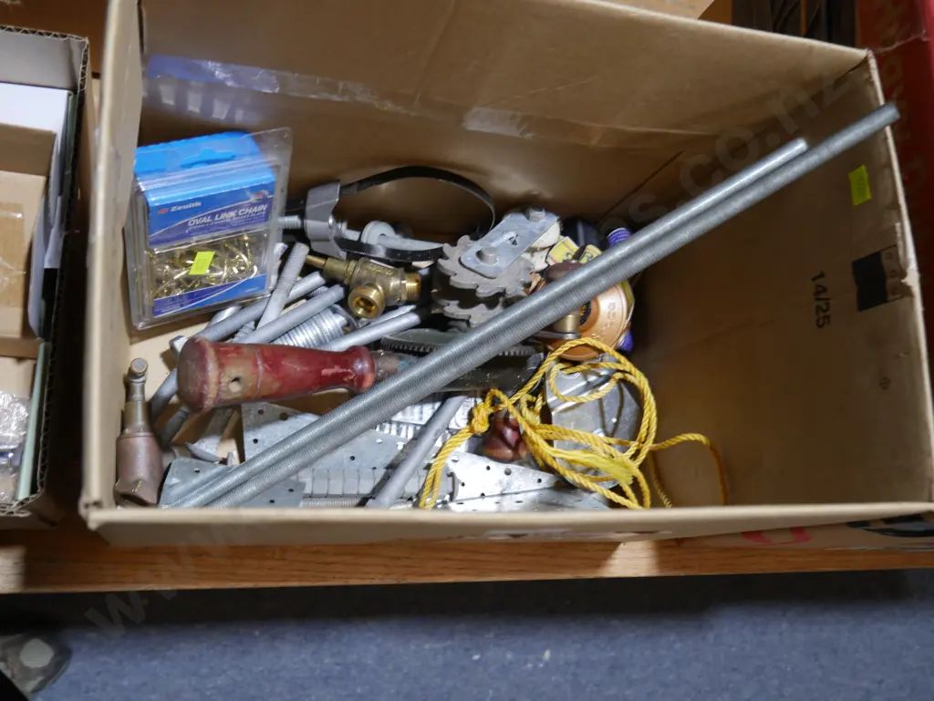 Fence strainer, brackets etc Image 1++