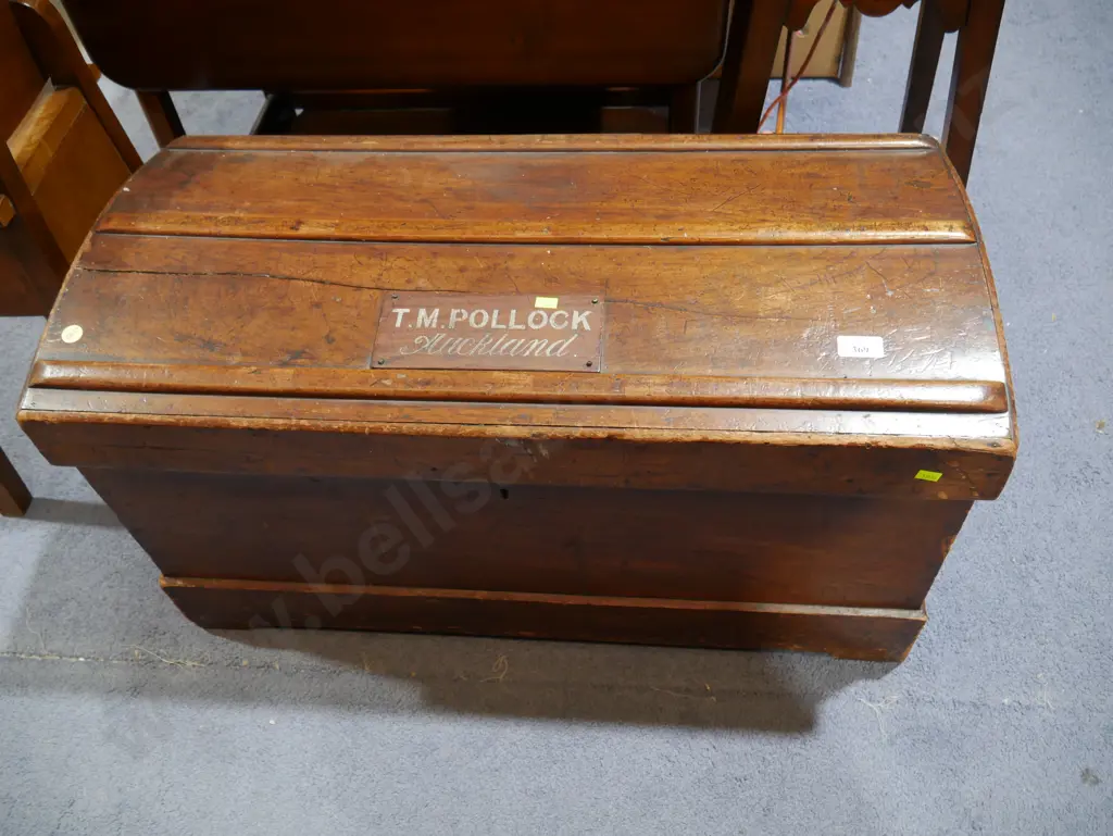 Wooden trunk Image 1++